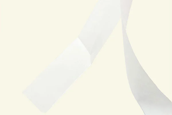 Téip Dhá Thaobh: An Laoch Neamhfheicthe sa Déantúsaíocht agus sa Dearadh Nua-Aimseartha